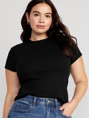 Black Short Sleeve Crewneck Tee